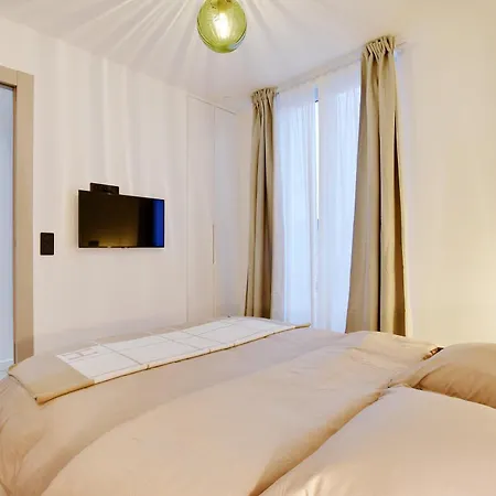 De Luxe A Boulogne-Billancourt